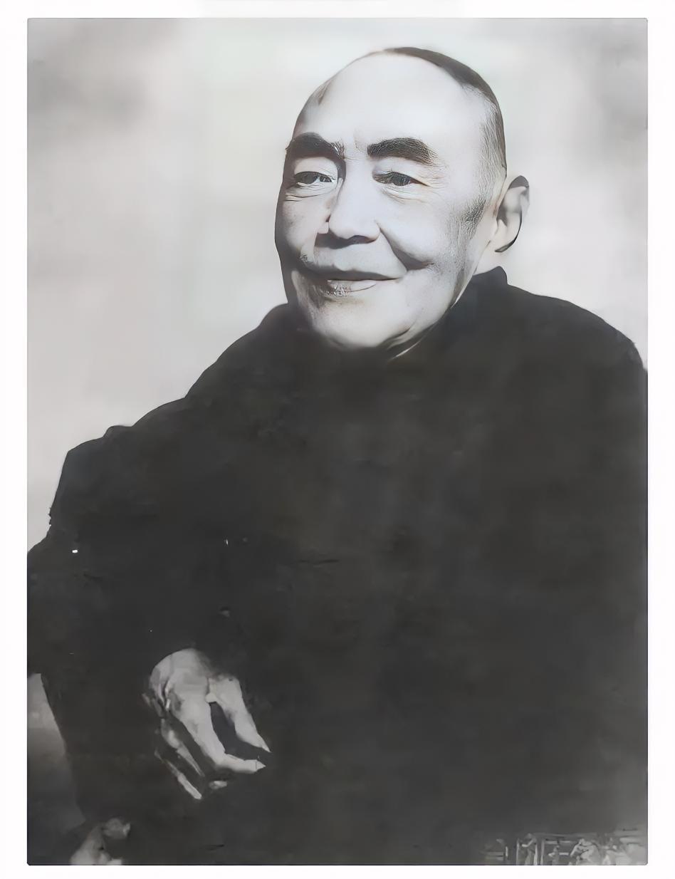 我查了一下这个庞莱臣，南京博物院这次算是踢到钢板了！因为他不仅是收藏大家，他