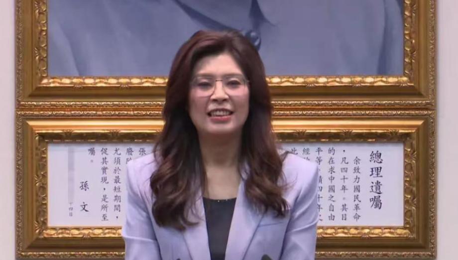 郑丽文启程访陆，14人名单曝光，新党出面，对抗“独派团体”日前，国民党主席郑