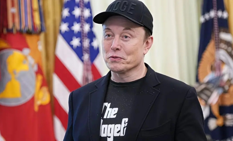 马斯克出来回应了，我收到白宫的邀请了，只是我真的是没有空去啊。忙项目呢。但表