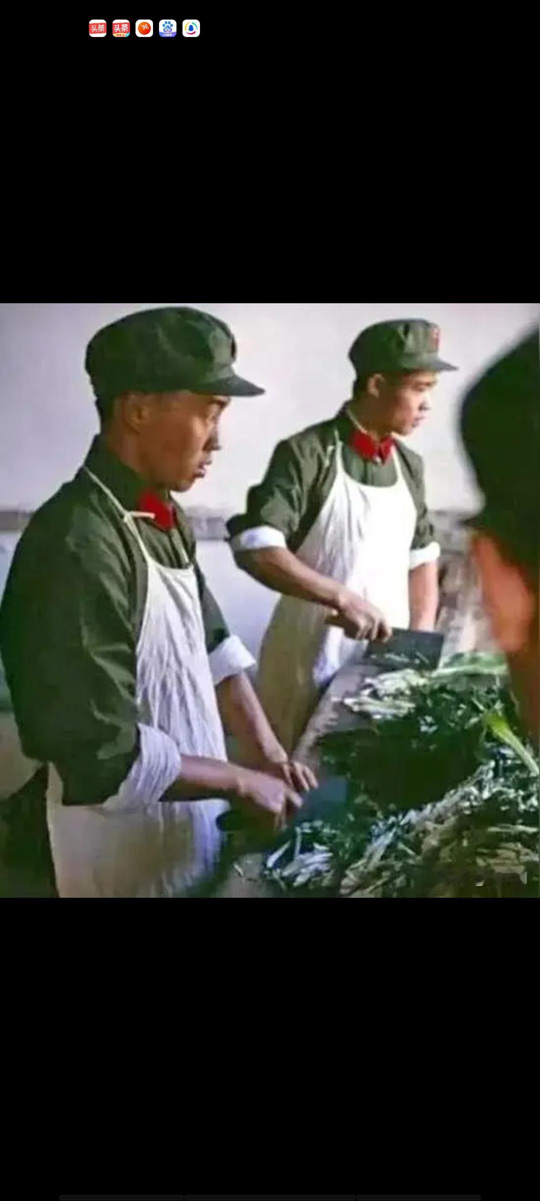 有战友回忆,在部队时曾吃过一回小黄米面炸糕,至今仍记忆犹新、难以忘怀。当时炊事班
