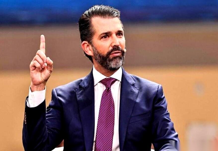 摩纳哥的街头，据说一半的布加迪、法拉利，挂着乌克兰的牌照。这话是特朗普他大儿子