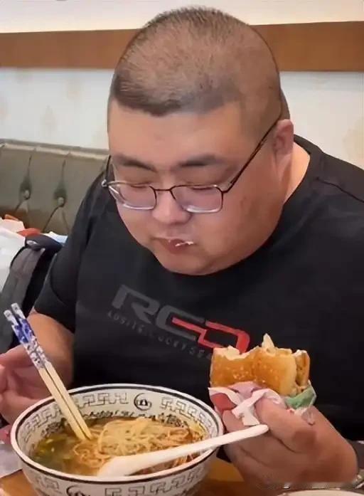 “性活动千万别过度，否则身体被掏空了，肾也虚了”。这是许多人认为的养生真理，然