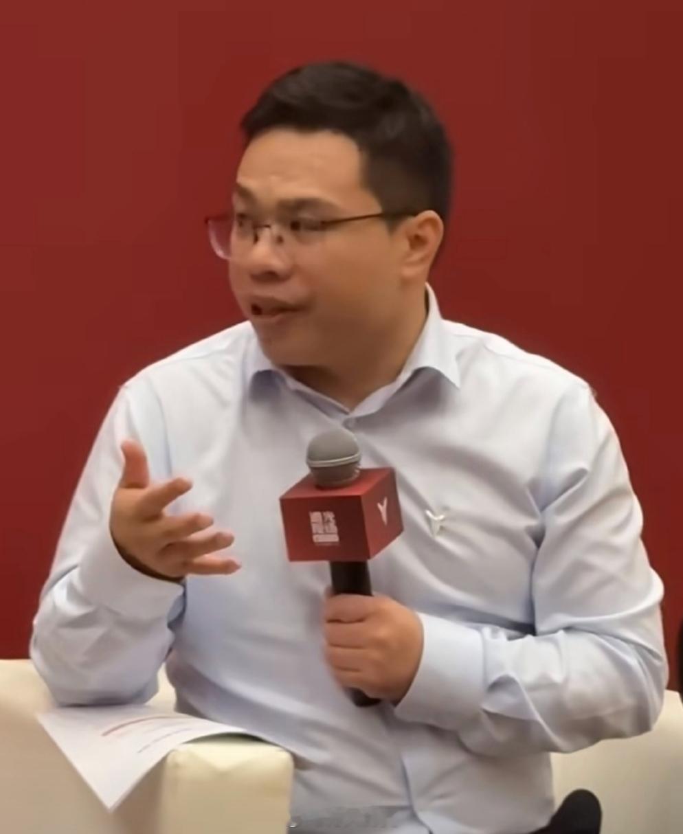 提词器对杨洋没起作用我看了下，是杨洋参加车企活动时候提词器耍了个小脾气。杨洋面