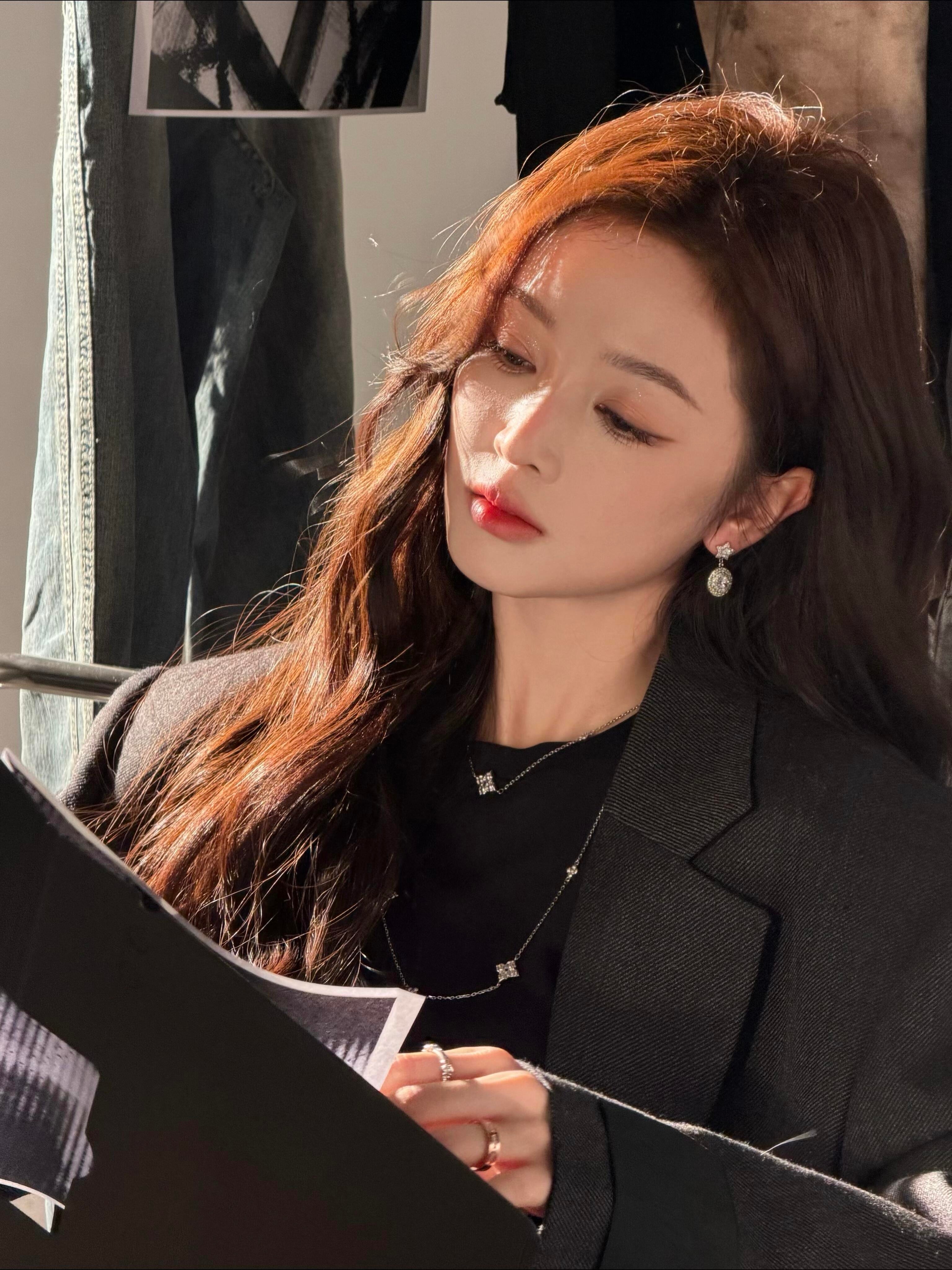 吴宣仪wxy吴宣仪叶星星山高自有风景在心宽便会百事欢，吴宣仪永远在💙吴宣