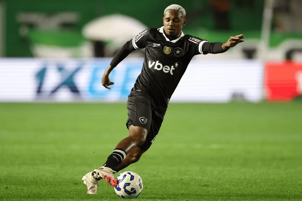 博塔弗戈边锋杰菲尼奥租借加盟辽宁铁人, 一年租借费30万欧