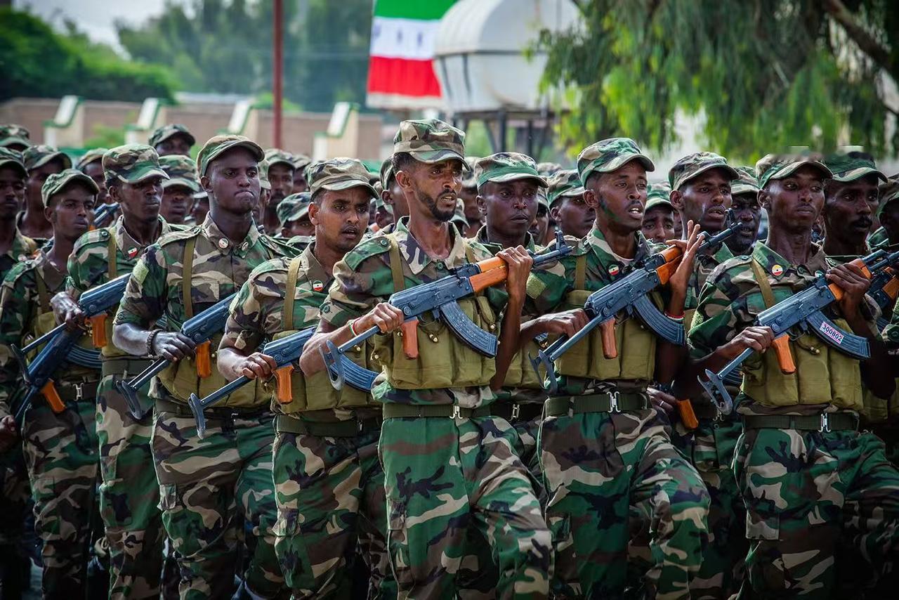 索马里兰为了跳出，索马里这个烂泥坑，是彻底投向以色列和阿联酋的怀抱了。以色列将训