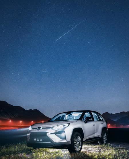 汉兰达2.5混动优缺点全解析汉兰达2.5混动是丰田中型SUV，备受瞩目。它燃