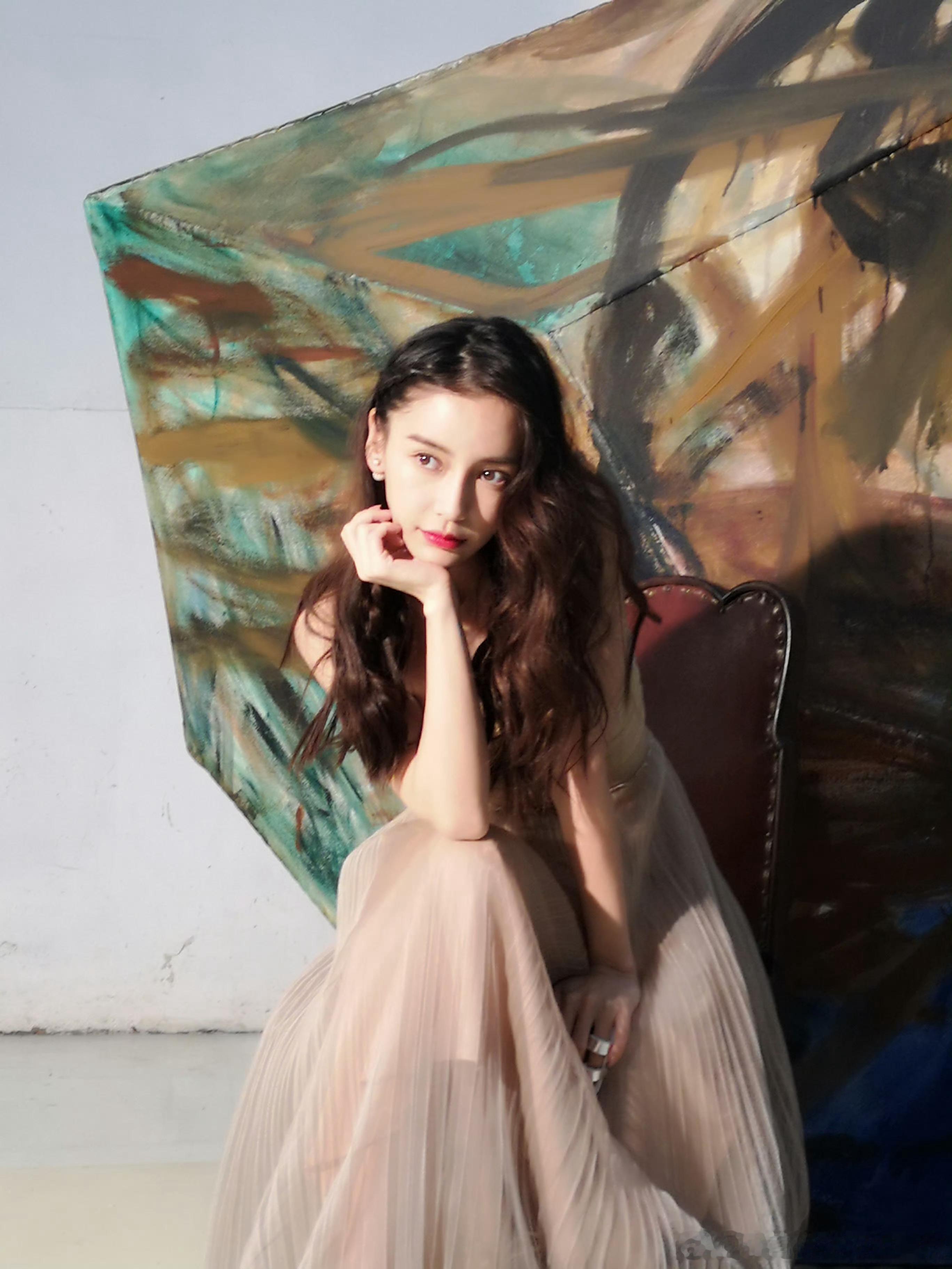 angelababy杨颖工作人员镜头下的她想念我家女孩