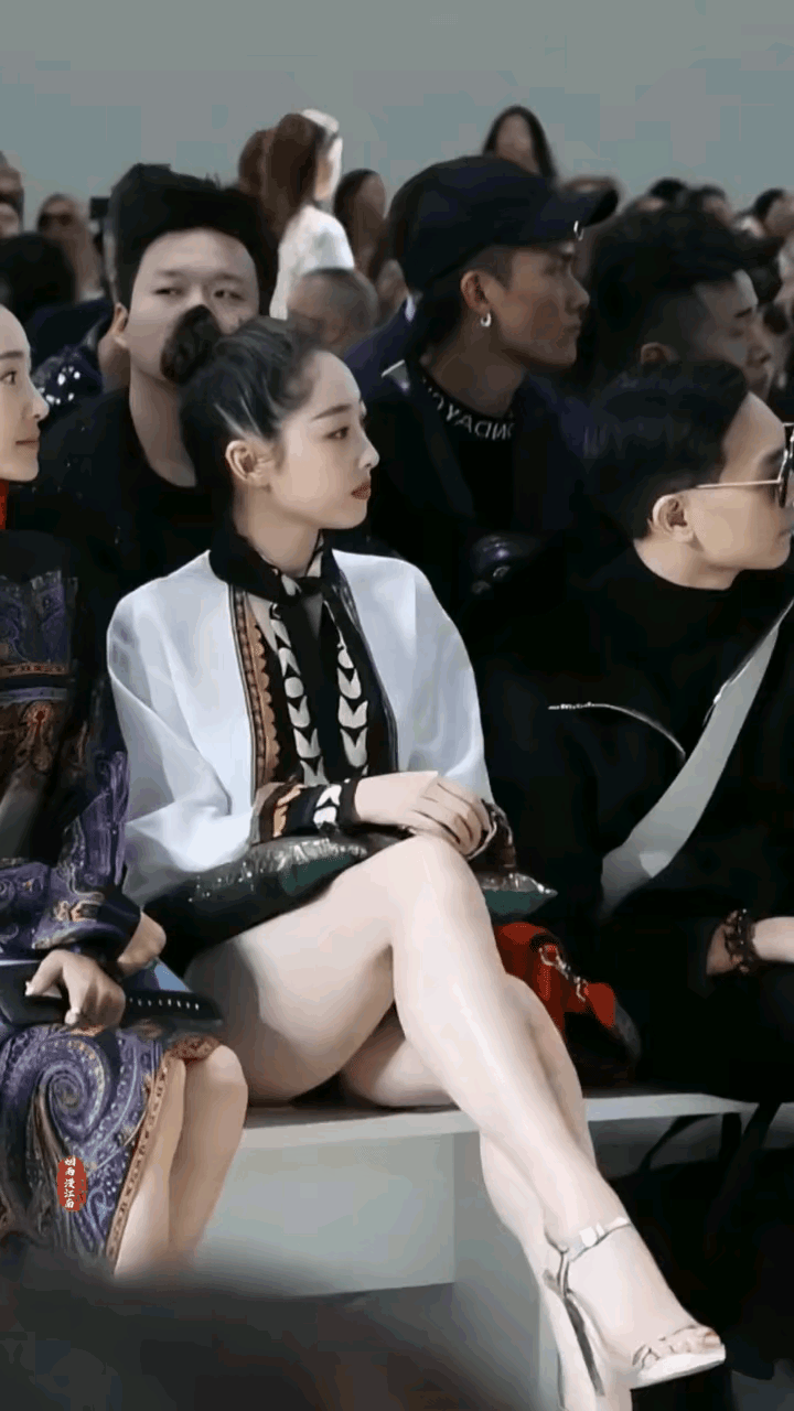 三秒钟我要知道她的全部信息美女