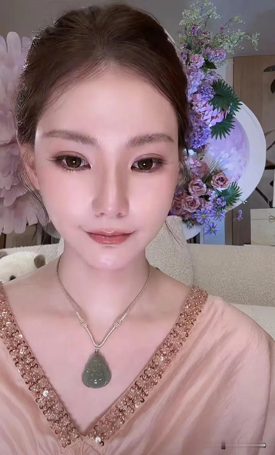 越来越佩服马筱梅的通透与清醒！面对外界层出不穷的流言蜚语、各路杂乱声音，她早已活