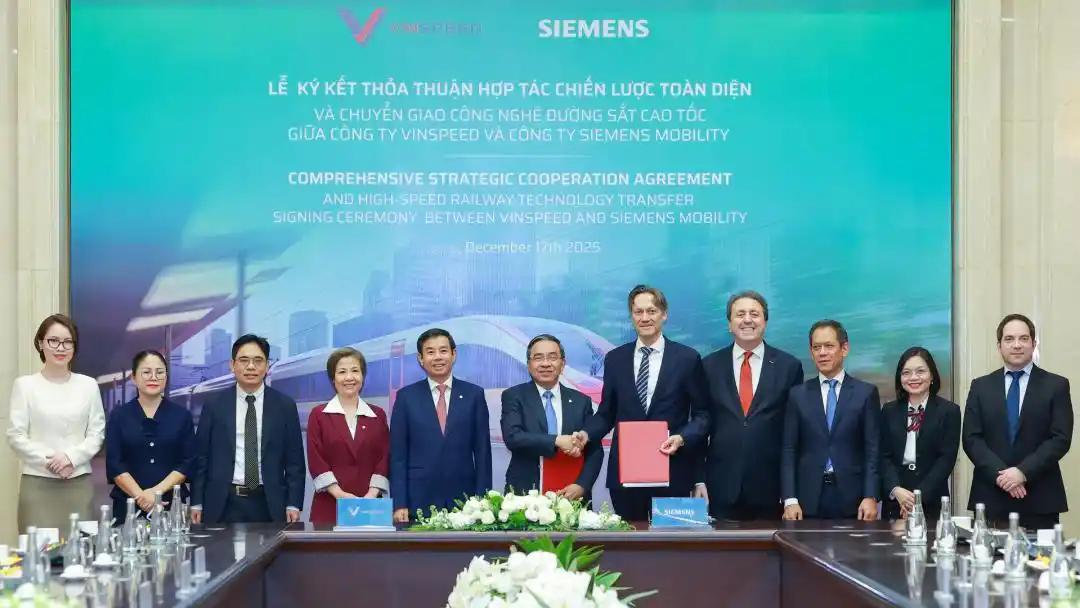 越南高铁"阳谋"翻车记：照搬中国"二桃杀三士"，为何8天就崩盘？在