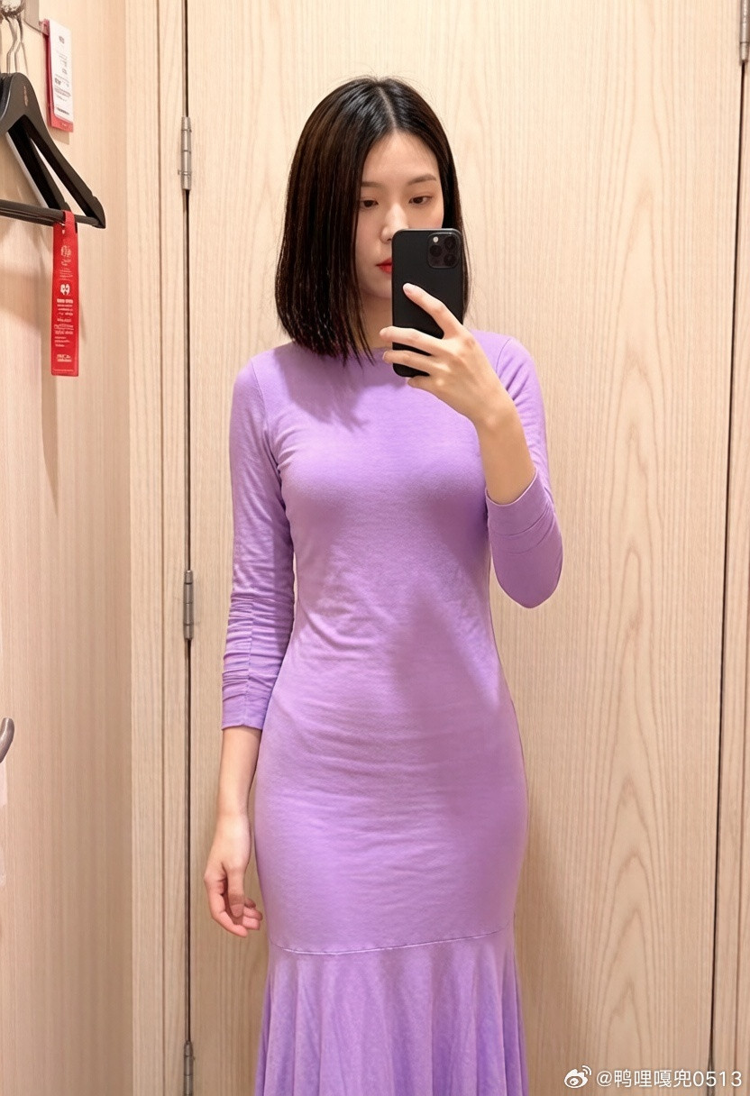 穿搭时尚穿搭今天穿什么ootd紫色连衣裙更显知性