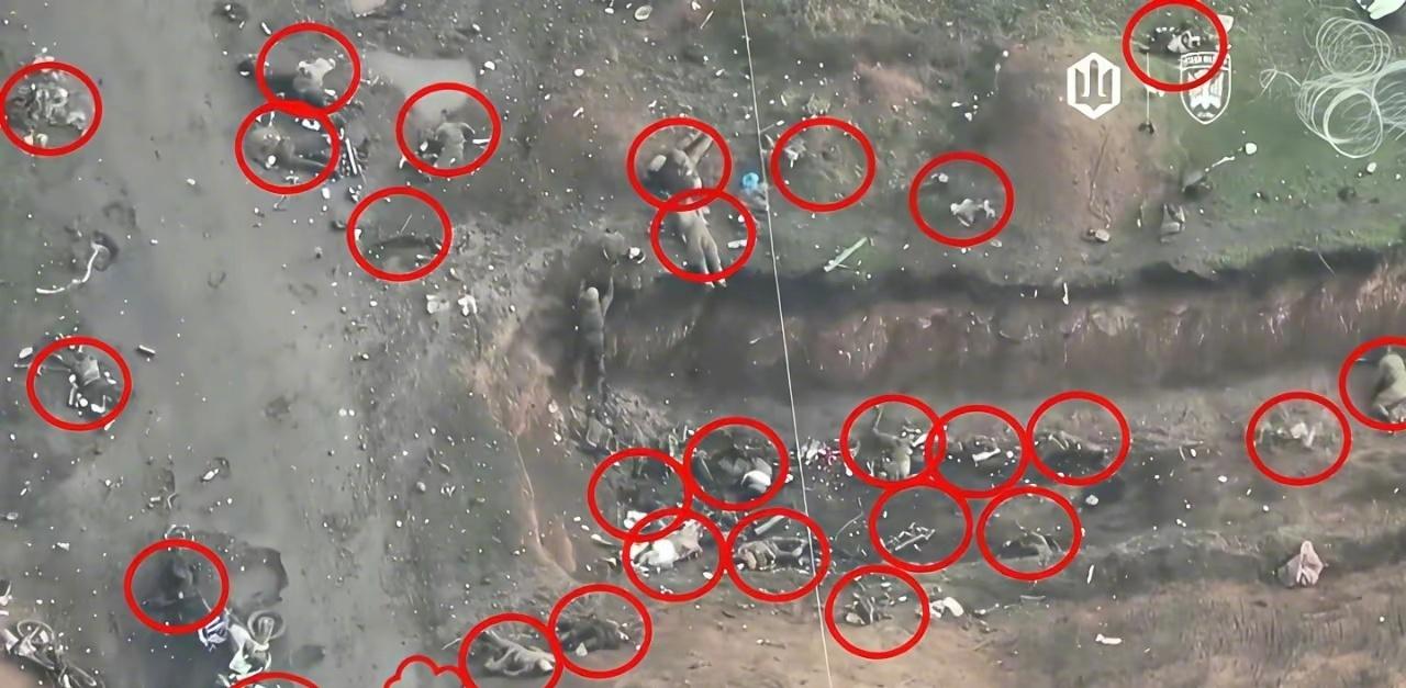 士兵们都睡着了，满地摩托车？俄乌冲突每天认识一件兵器​​​