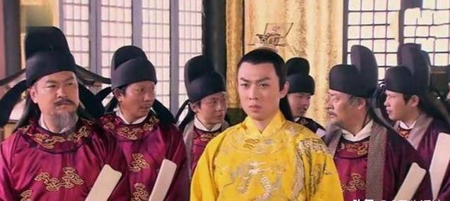 684年，武则天赐子李贤毒酒，李贤痛斥：“母后何苦赶尽杀绝？”这杯剧毒的