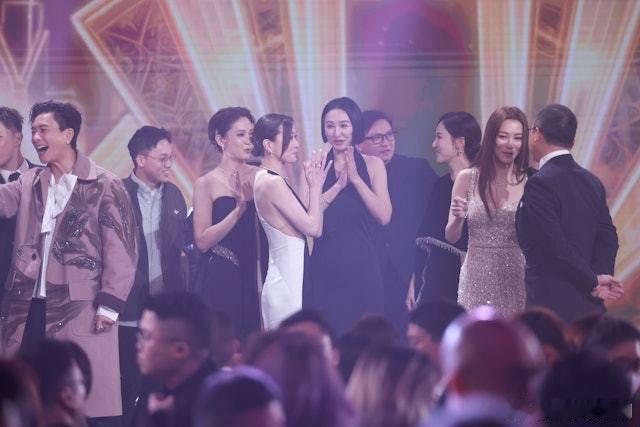 你看不到的《萬千星輝2025》　第4部分：（1）众人上台，王敏奕同许涛交流（2）