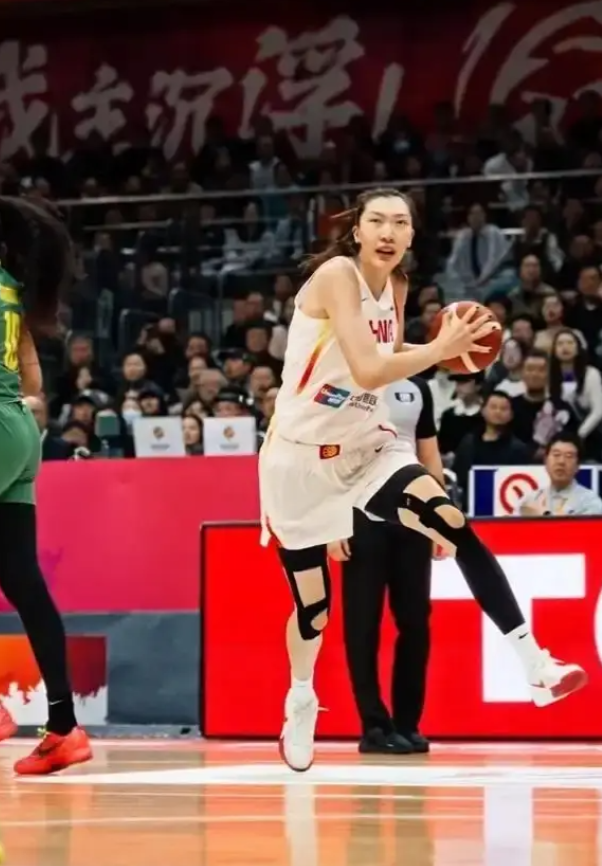 中国女篮世预赛的得与失。如果说获得，我觉得只有两个。一个是王思雨，重回主力后卫位