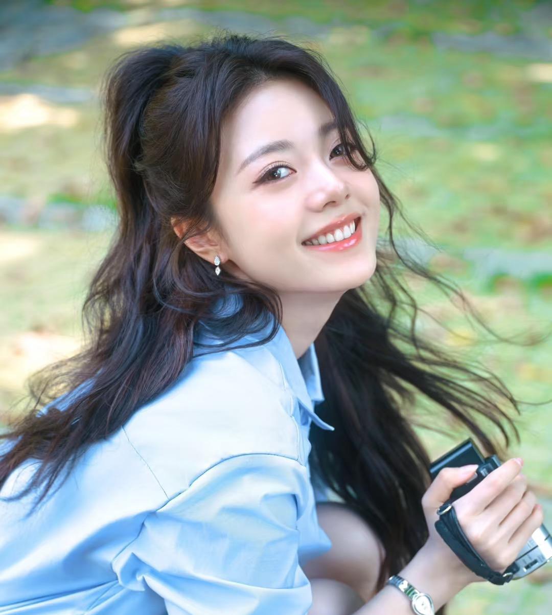赵今麦真惨！先是被攻击身高长相，现在又被骂加戏，张凌赫戏份少关她什么事，凭