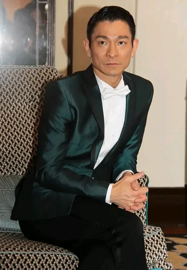 说实话刘德华这个人，我觉得他太圆滑了，不喜欢！都说他人缘好，人品好！但以我的人