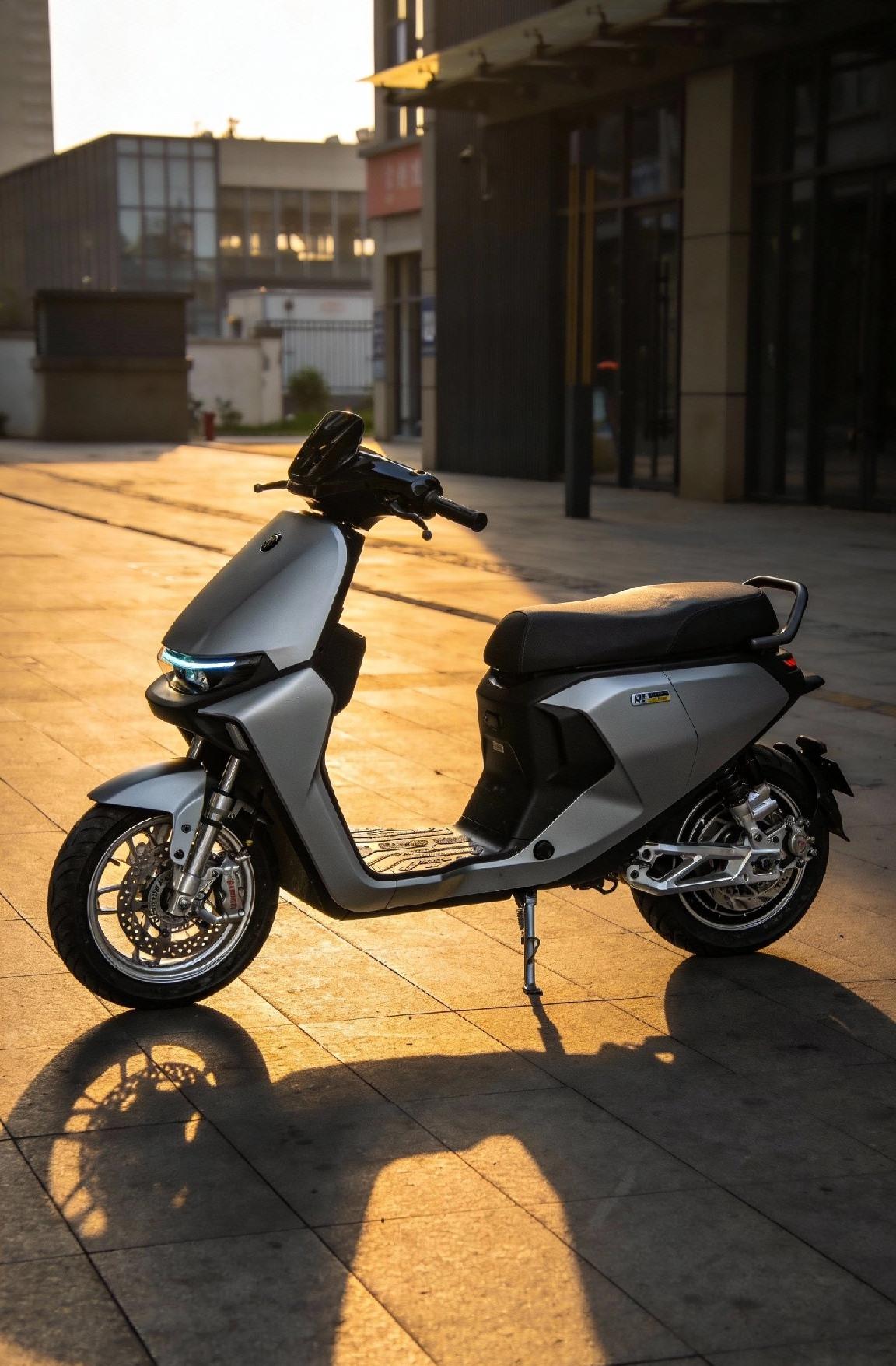 最近刷视频，老是刷到“新国标电动车”看了看评论，都是是不好的。有人说“