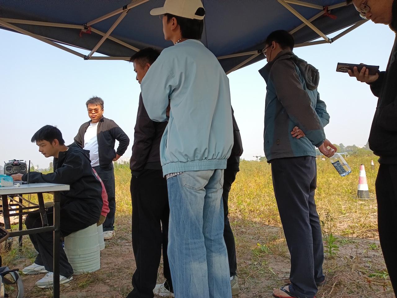 今天模拟考喽！感觉还不错哦