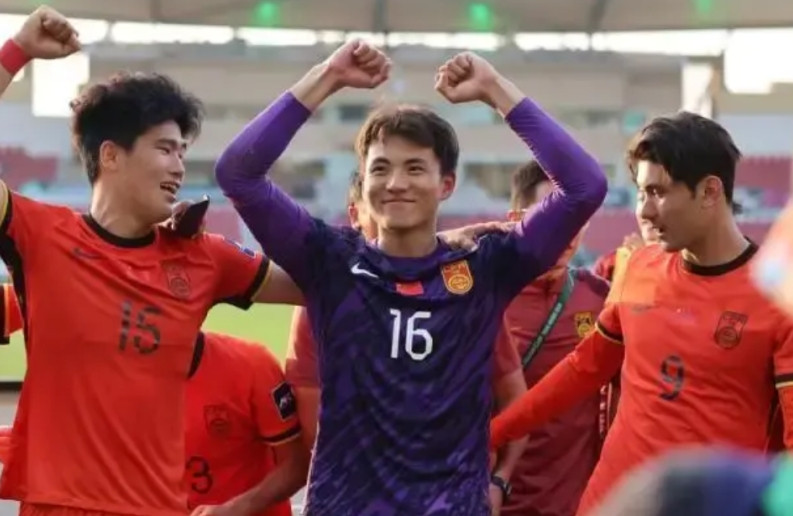 国足U23能不能最后苟成冠军，光靠李昊是不行的，还得有这几名关键球员。且看这