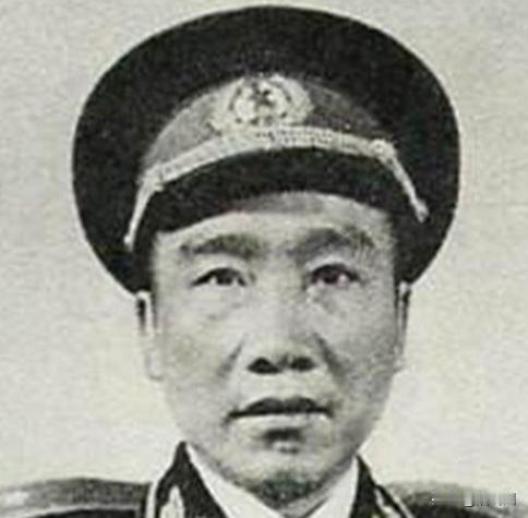 段苏权18岁当上师政委，1955年大授勋时怒撕肩章，余生再也没穿过军装信源：