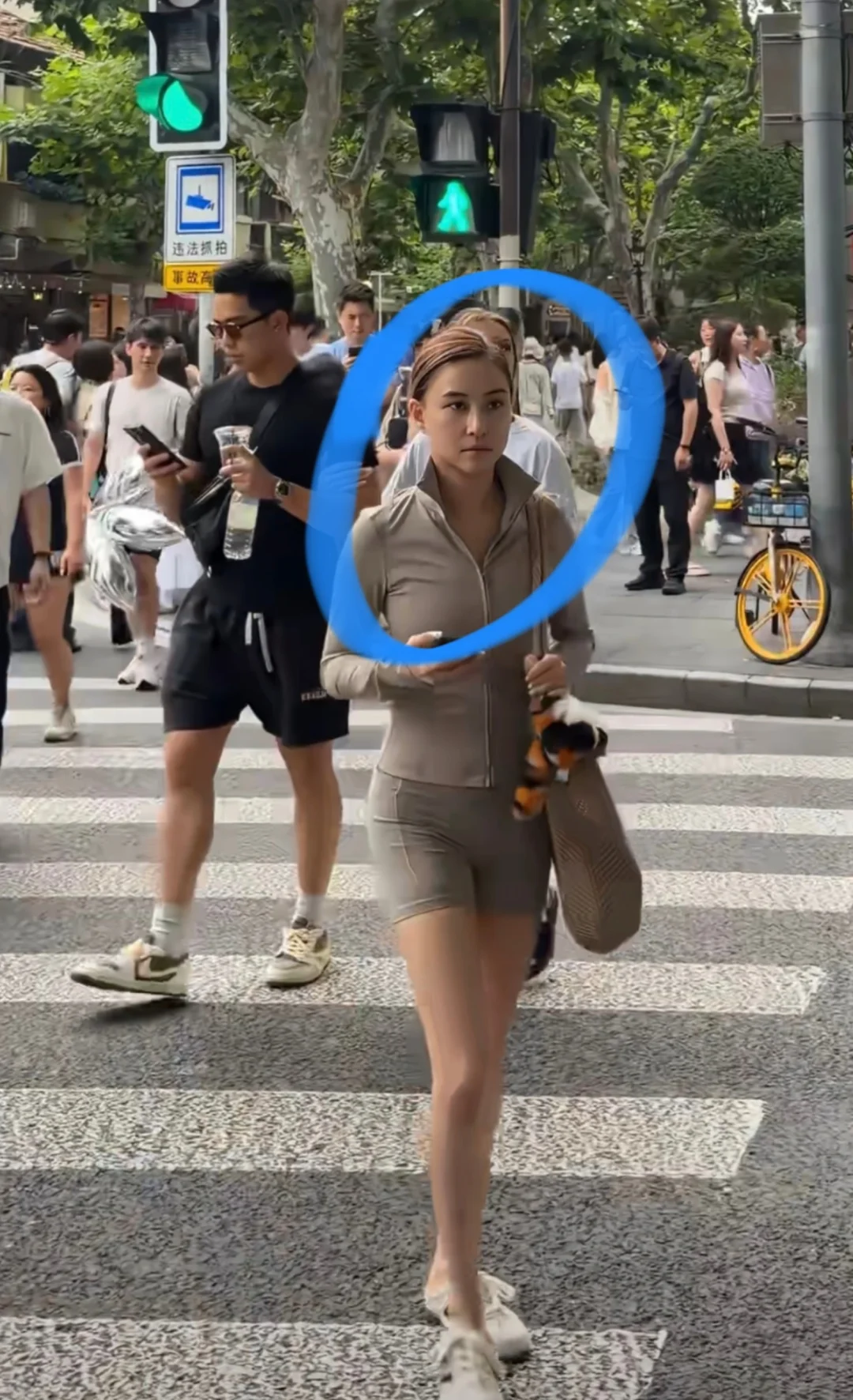 上海真的很容易撞见明星