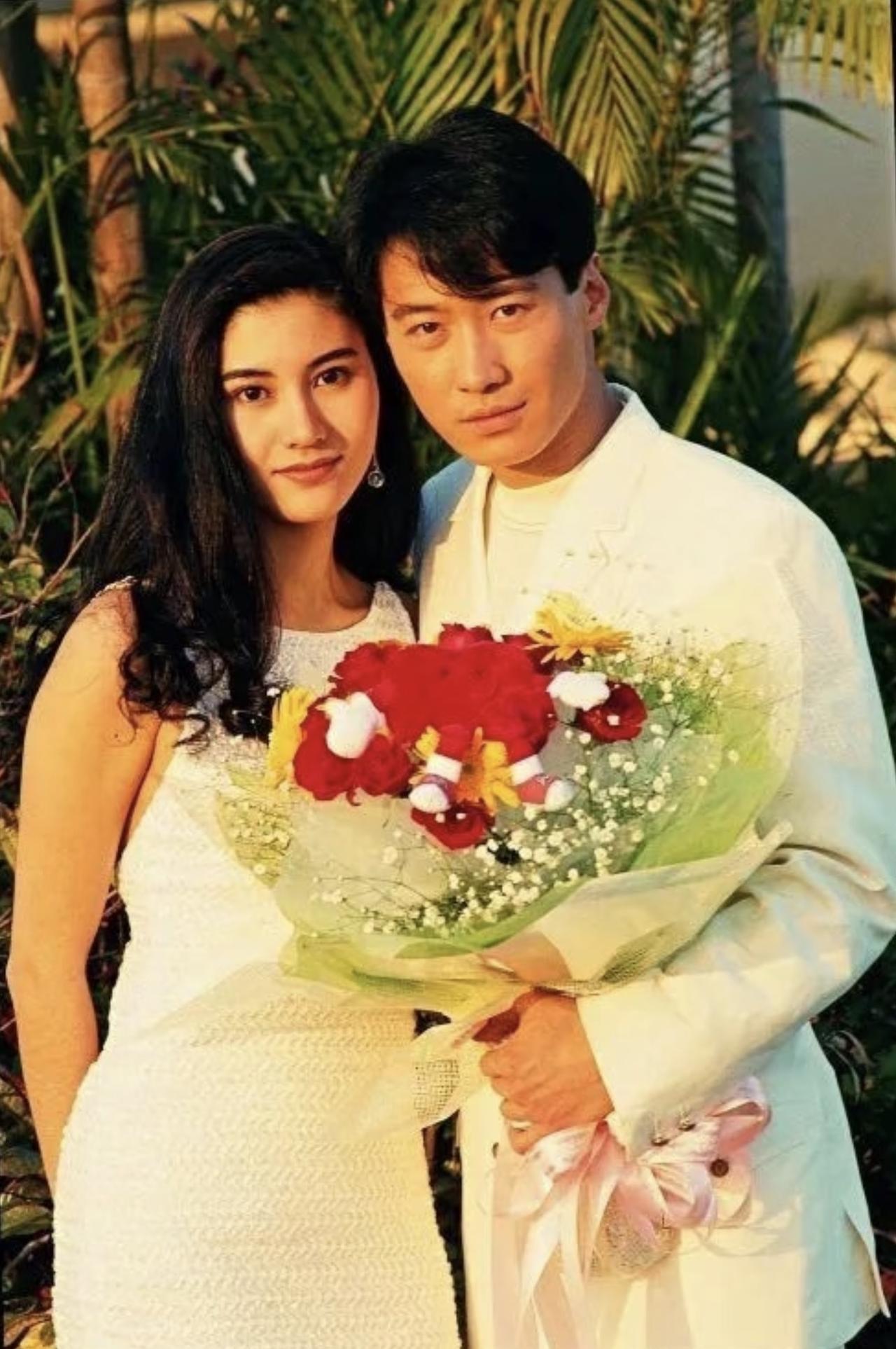 黎明与李嘉欣合作过四部电影，其中有三部作品，都是在90年代。那真是大帅哥、大