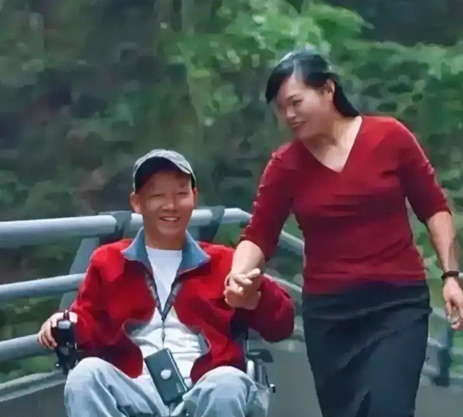 泪目！贵州26岁单亲妈妈，爱上38岁男子。半年后，女子发现怀孕2个月