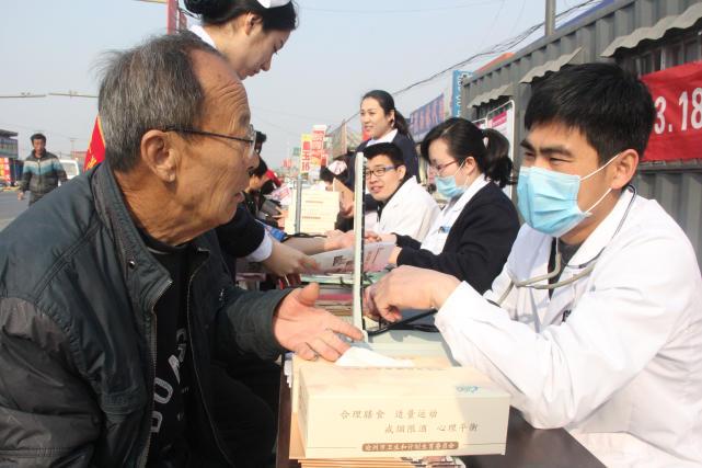 川崎病的症状 早期与呼吸道、消化道感染症状相似