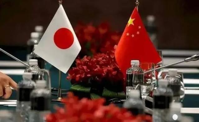 为什么要让对方开第1枪，如果日本要是在第一时间内发射上百甚至上千枚的导弹。那