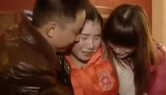 2005年，西安一名6岁女童不幸被拐，整整九年，她隐忍不发，每天背自己的名字和家