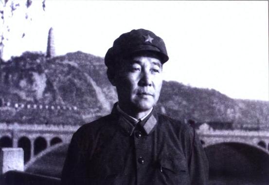 南空副司令对司令尊重，后态度转变，会上被点名，有人质问司令！“1971年3月1