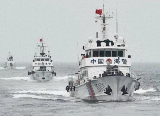 中国这边刚放出风声，说要是敢运武器就直接扣人扣船，美国那边的戏精表演立马就开始了