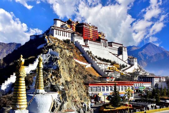 已退休的老人要不要外出旅游?看身体情况，如果身体健康，还是可以出去旅游。