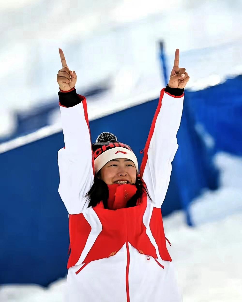 我问骨科的朋友，徐梦桃体内有7根钢钉，怎么还能坚持比赛？朋友白了我一眼，说：