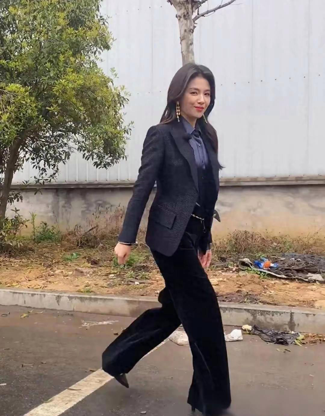 偶遇47岁的刘涛，真实状态下的样子，你给打几分？​​​