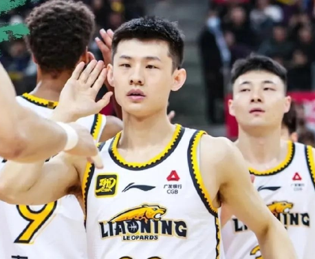 辽篮一夜躺赢！直接进账800万！四方交易震碎CBA夜空，辽篮没出主力，光