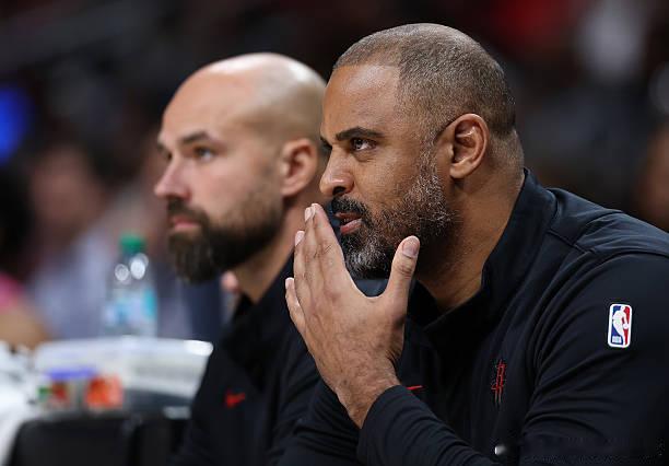 乌度卡赛后接受采访谈到，今天首发阵容（阿门、伊森、杜兰特、贾巴里、申京）是否未来