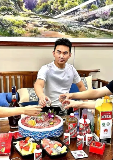 什么家庭能一口气喝这么多瓶