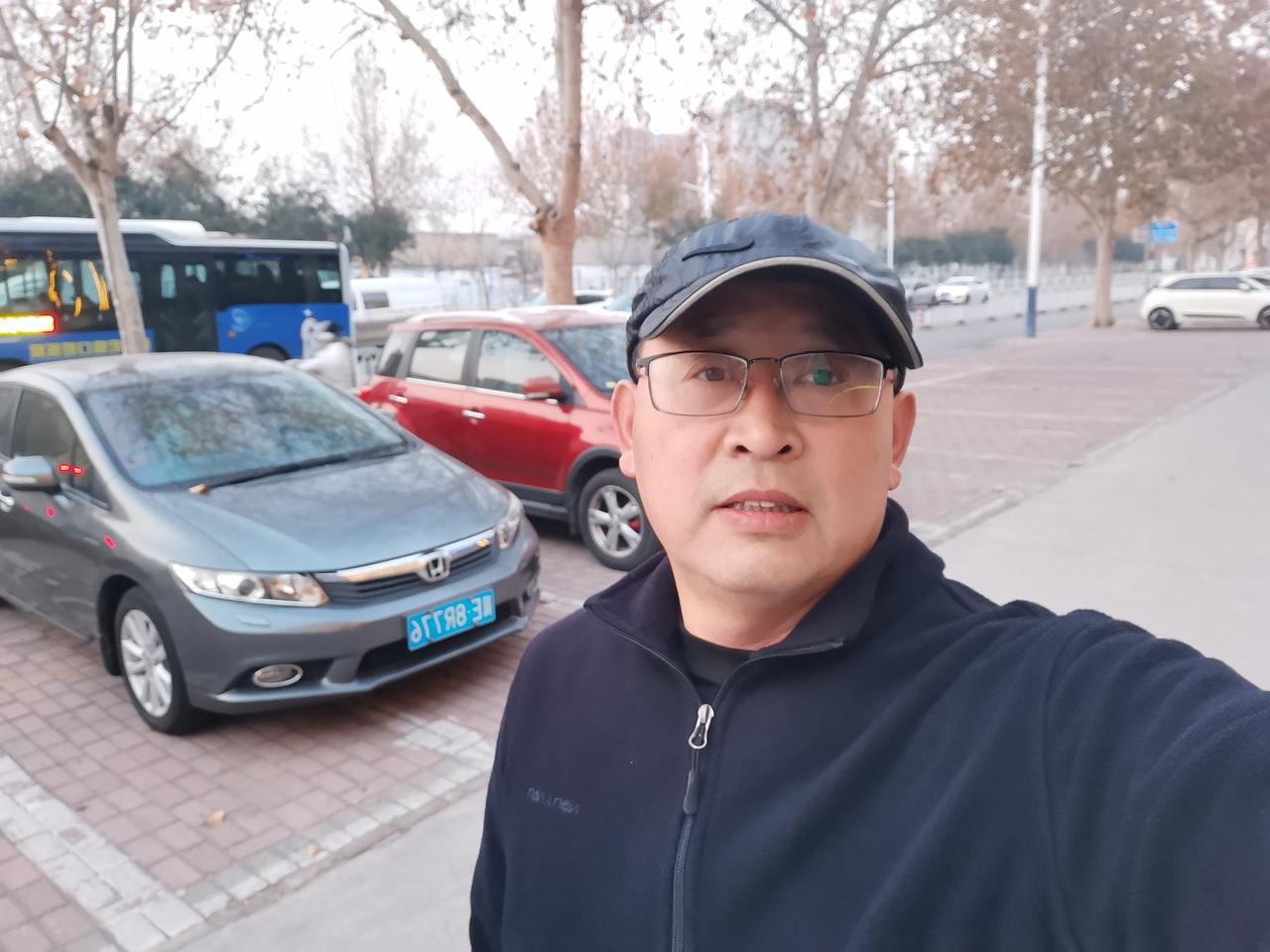 复吸的第一口烟，竟能致人神经瘫痪（暂时）这是我的亲身经历，在彻底戒烟前，曾经