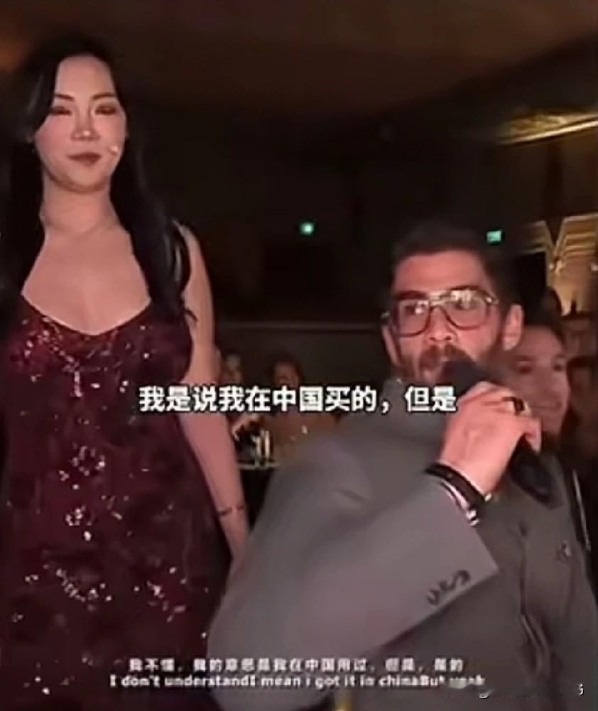 想羞辱人，最后自己被反羞辱，有些美国华裔真的挺蠢…[捂脸哭]美国著名网红哈桑带美