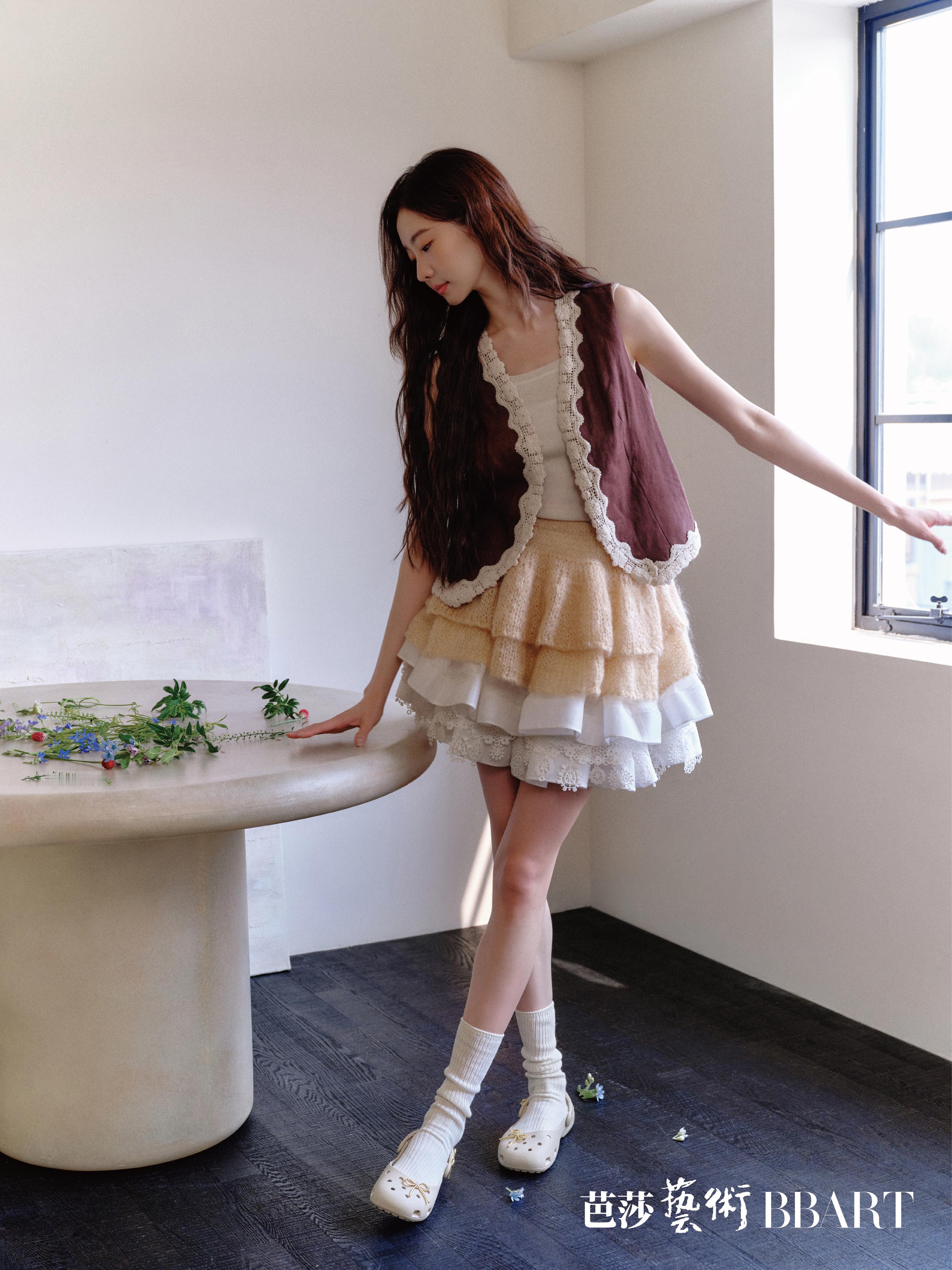 #张艺凡#在复制粘贴的时代，你是手写的诗[玫瑰]​