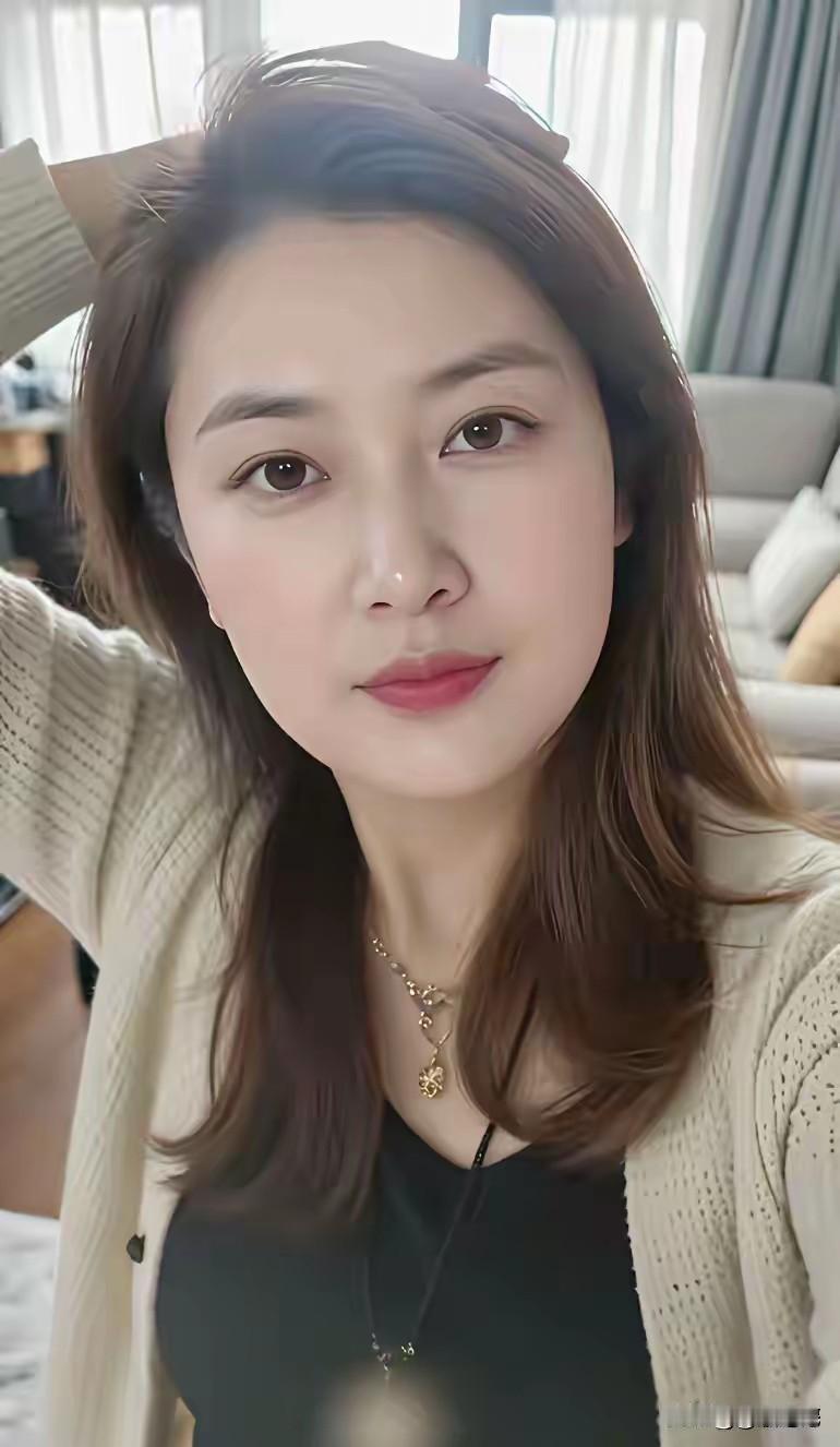 咱也不藏着掖着，也不怕人笑话！我和孩子他爸，都是普通老百姓，没啥大本事，也