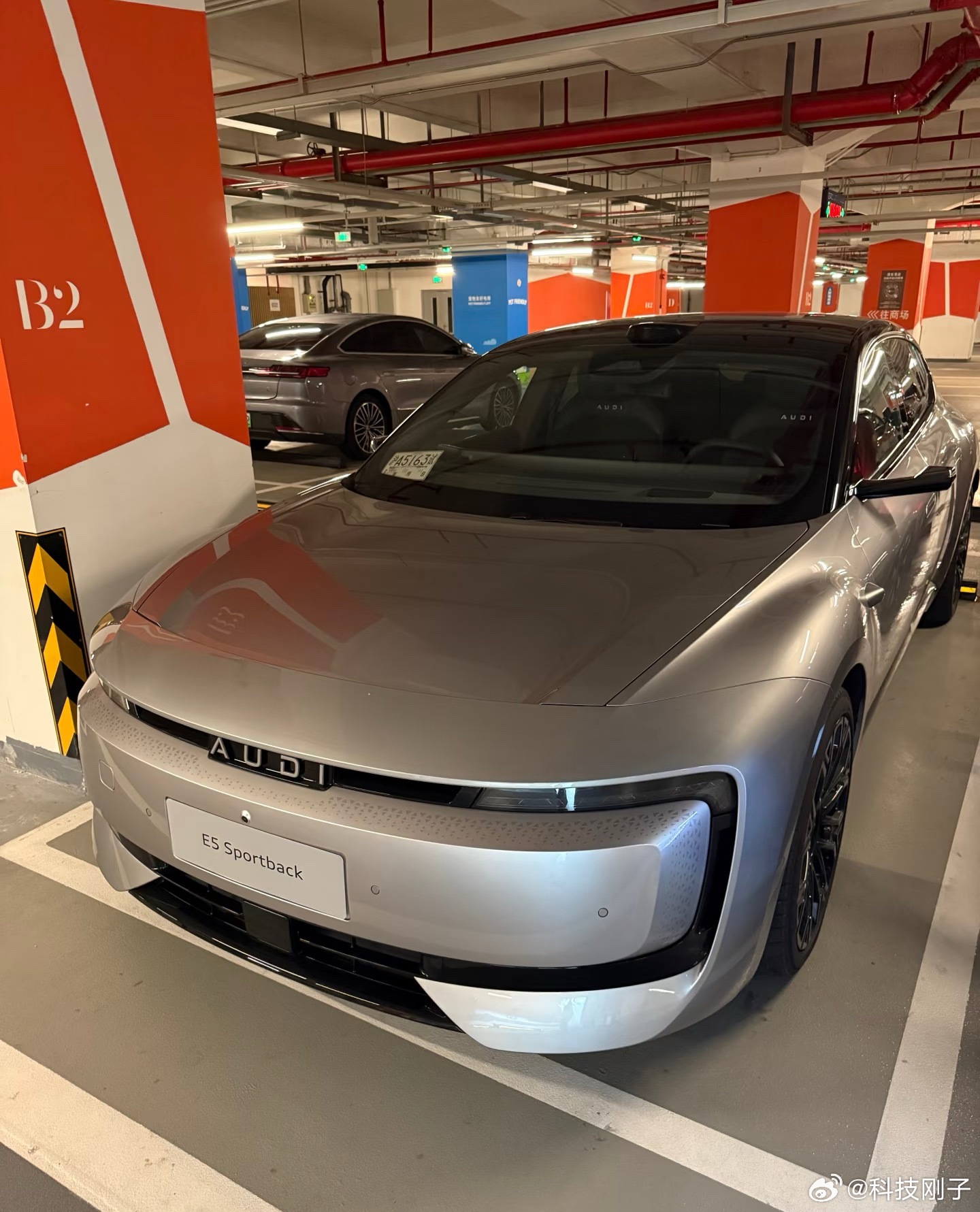 新奥迪设计首发奥迪这次在米兰发布的ConceptC概念车，与其说是一款新车，