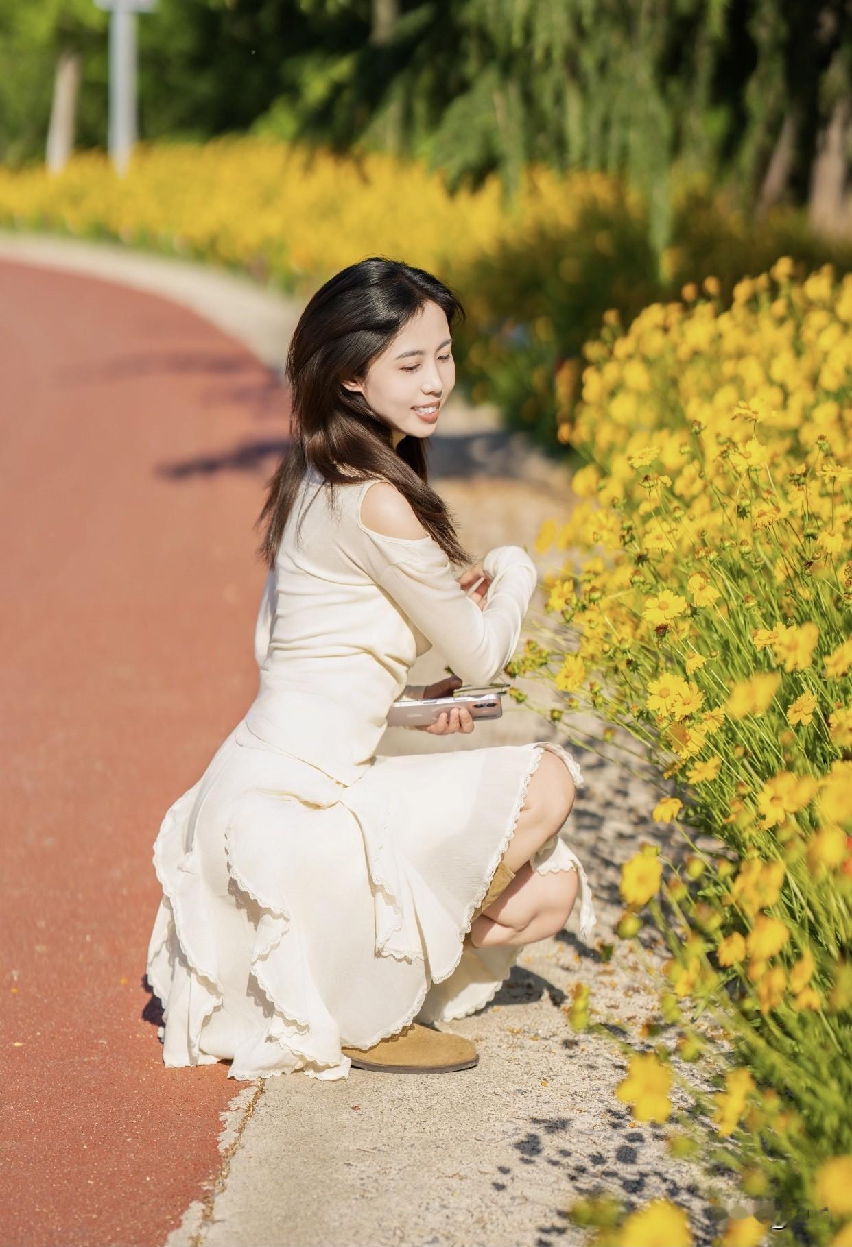 记录我的2026花径曲弯人影斜，笑语盈盈意自赊。