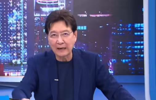 赵少康说他已经落伍了，居然都没听过有高德地图这款软件，发现要禁用高德地图才知道这