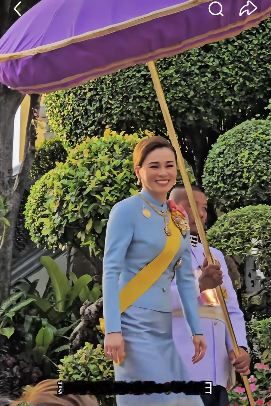 西那瓦家族迎来好消息！6月3日，是泰国苏提达王后48岁生日，大赦天下。他信因此提
