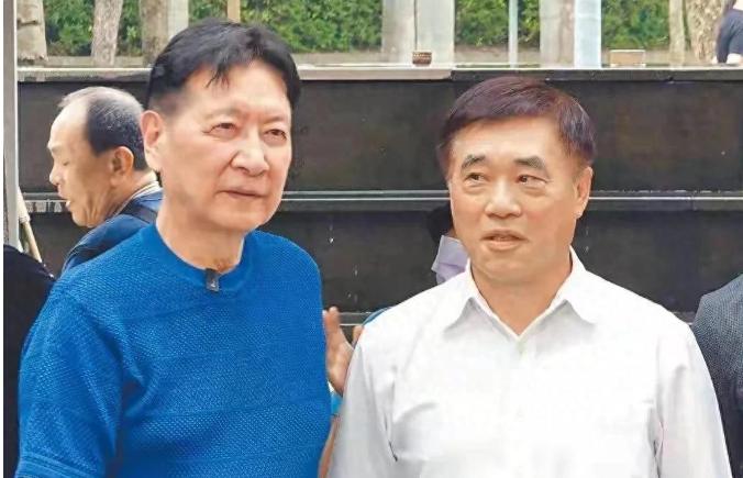 赵少康不装了，对郑丽文下重手，张亚中乘势而起，邱毅获重用发声蓝营这场权力大戏