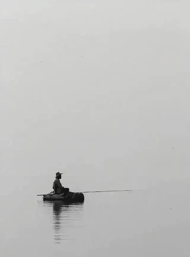 后来才知道，人生最大的成功，不是高朋满座，不是亲友遍地，而是远离人群、享受